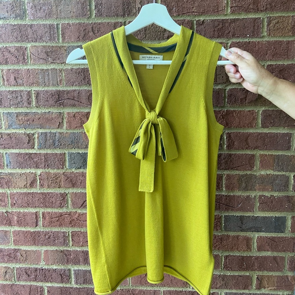 Burberry London sleeveless top